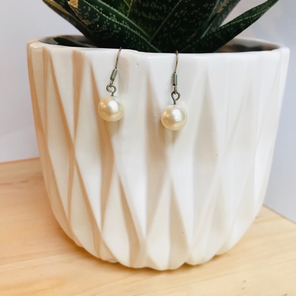 vintage pearl earrings